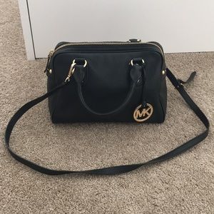 SOLD!! 💯authentic Michael Kors black leather